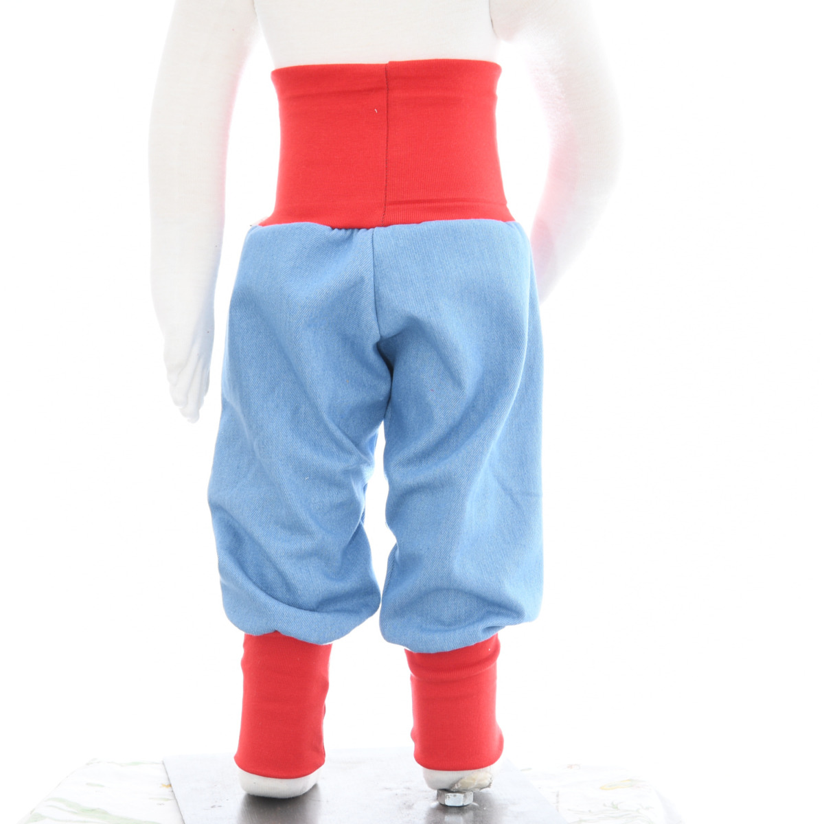 Jeans mit Taschen – Bild 4