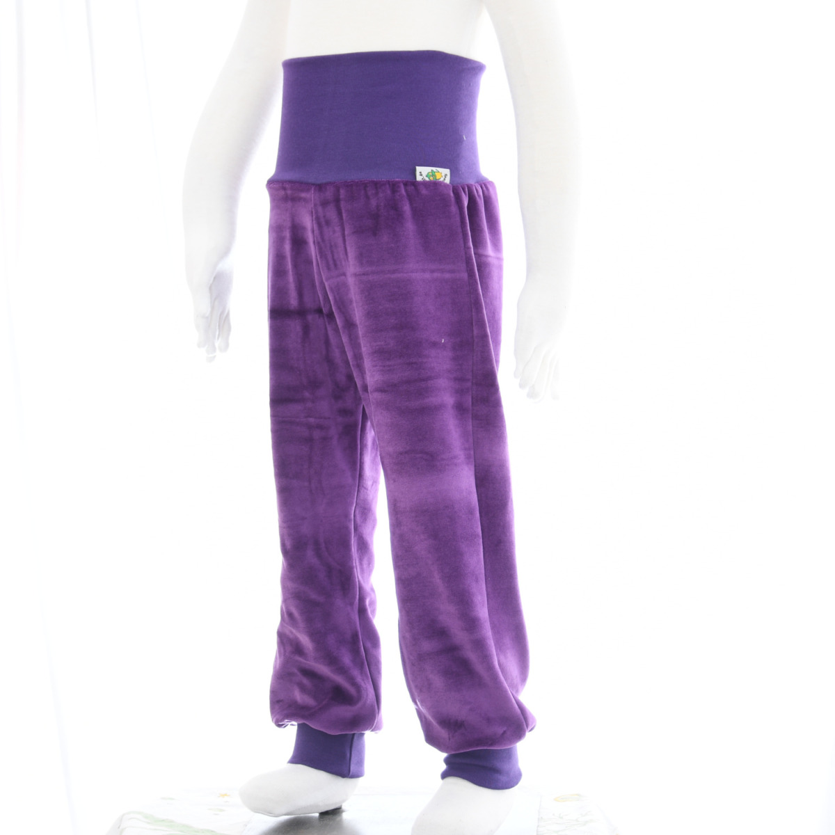 Nickihose lila
